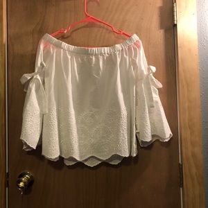 🌸 Haute Monde White Off The Shoulder Size M